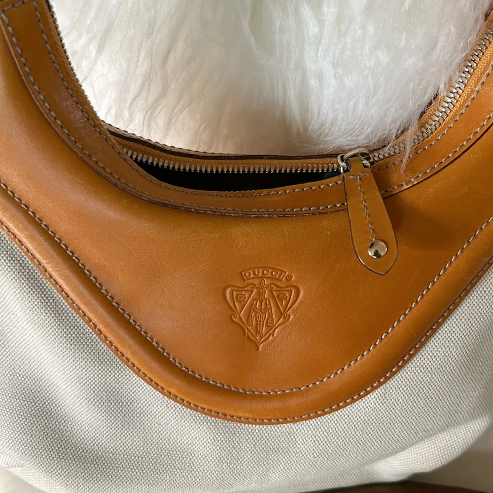 Gucci Hobo Bag - Picture 3 of 9